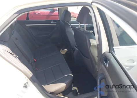 2008 Volkswagen Jetta Se/Sel z USA, uszkodzony, nr VIN 3VWRM71K28M107318